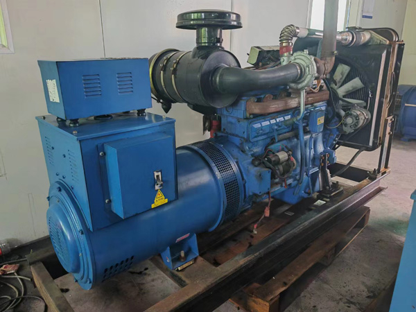 康乐100kW柴油发电机组使用多级机油有哪些优缺点？